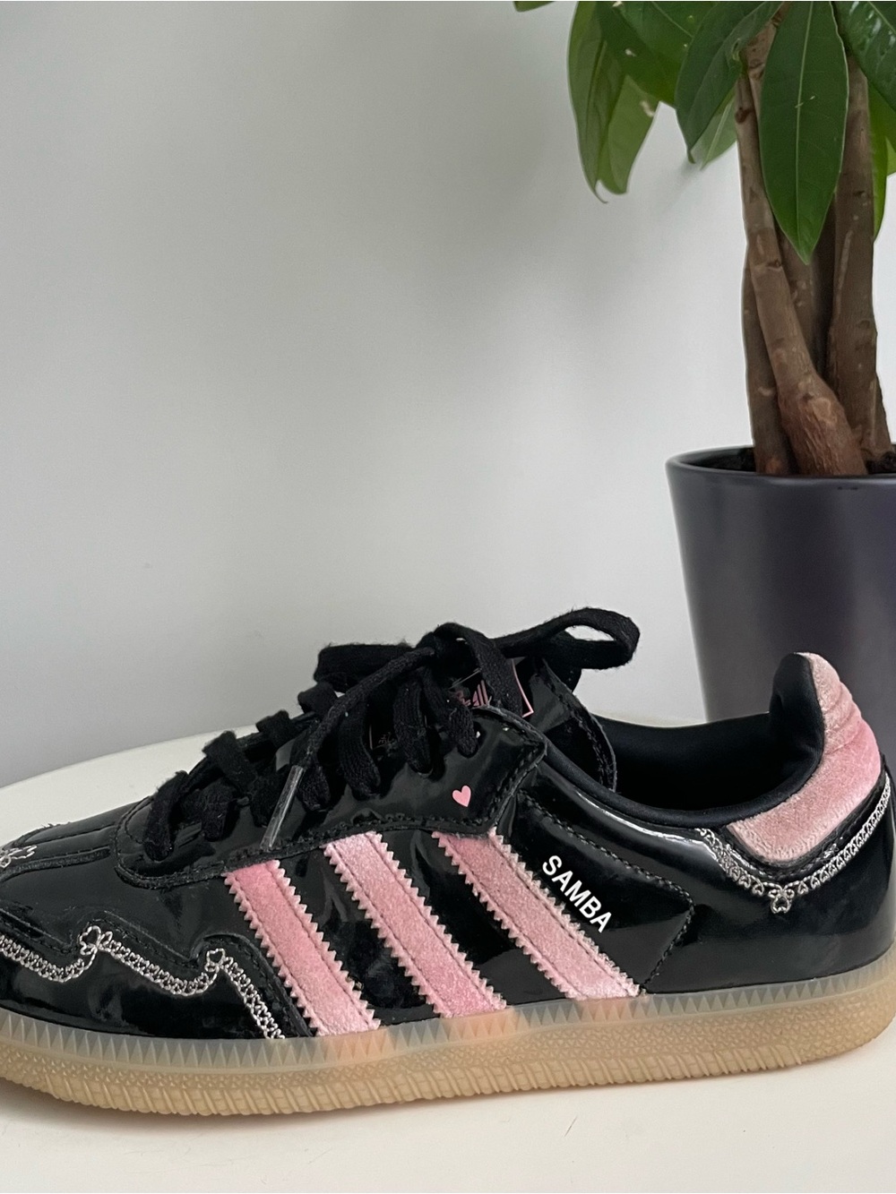 Women Size 6 adidas Samba OG
Valentine's Day Black Light Pink Shoes 4.5Y